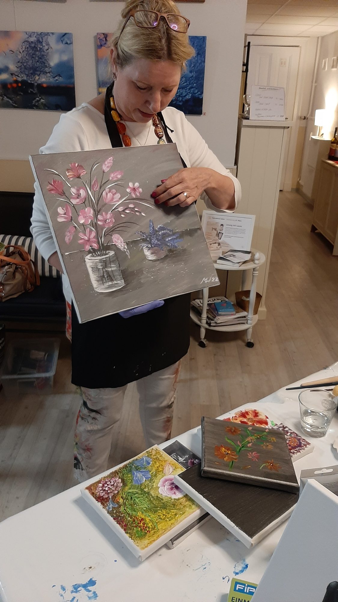 melanie-wendt-blumenbild-zeigen Broschüre RoundArt PDF