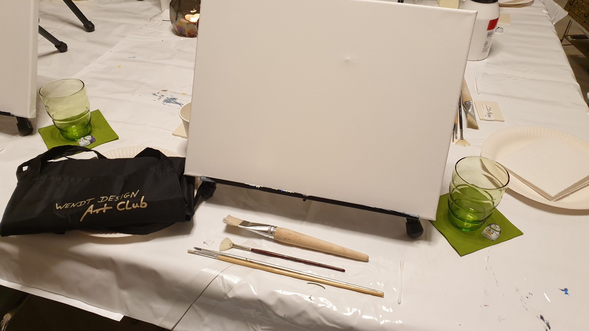 wendt-art-club-arbeitsplatz-leinwand